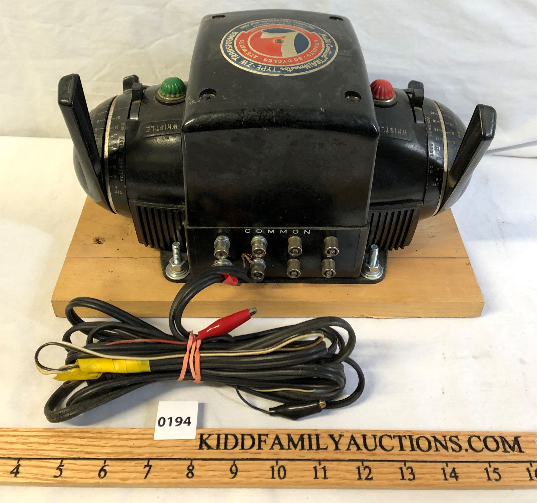 VINTAGE LIONEL TRAIN CONTROLLER - Kidd Family Auctions