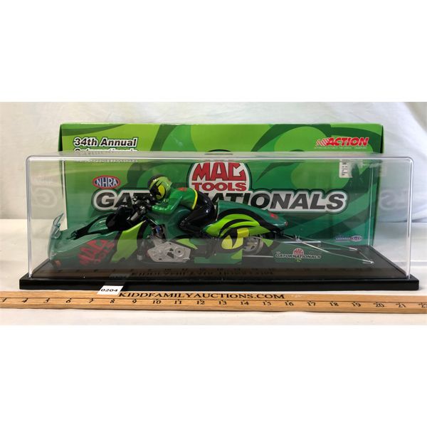MAC TOOLS NHRA GATORNATIONALS 1:9 SCALE 2003 PRO STOCK BIKE