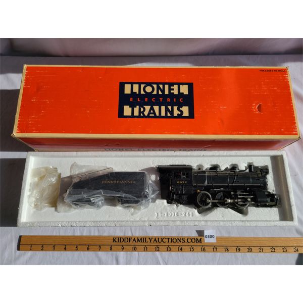 LIONEL ELECTRIC TRAIN B6 SWITCHER LOCOMOTIVE & TENDER