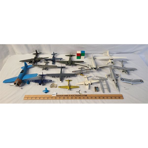 JOB LOT - LARGE QTY BUILT AIRPLANE MODELS