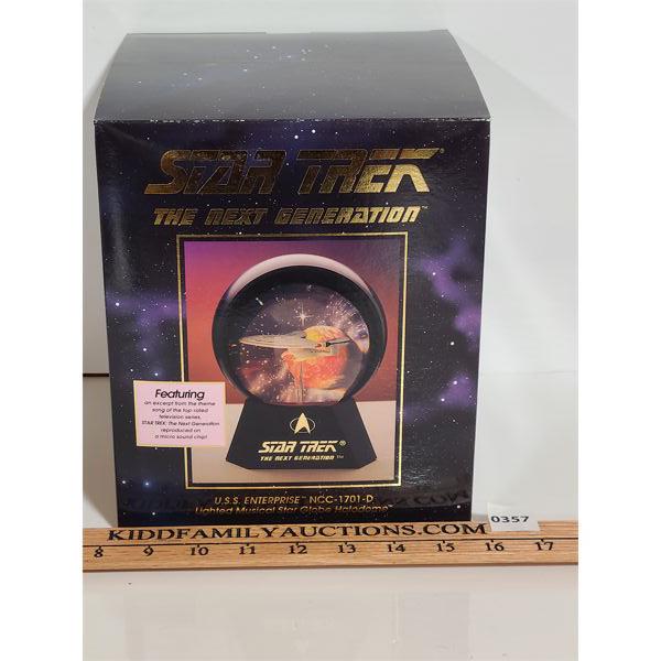 STAR TREK THE NEXT GENERATION U.S.S. ENTERPRISE MUSICAL GLOBE
