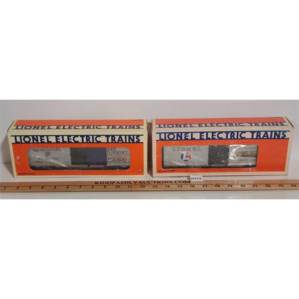 LOT OF 2 - LIONEL 85TH ANNIVERSARY AND 1993 RAILROAD CLUB BOX CARS 
