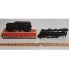 Image 1 : LOT OF 7 - LIONEL ELECTRIC TRAIN CARS AND LOCOMOTIVE
