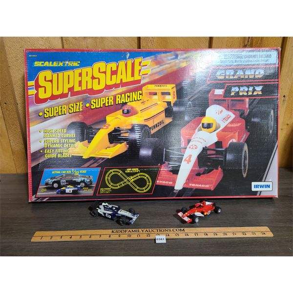 IRWIN SCALEXTRIC 1:32 SUPER SCALE GRAND PRIX SLOT CAR TRACK W/ 2 SLOT CARS
