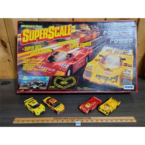 IRWIN SCALEXTRIC 1:32 SUPER SCALE PORSCHE POWER SLOT CAR TRACK W/ 4 SLOT CARS