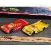 Image 2 : IRWIN SCALEXTRIC 1:32 SUPER SCALE PORSCHE POWER SLOT CAR TRACK W/ 4 SLOT CARS