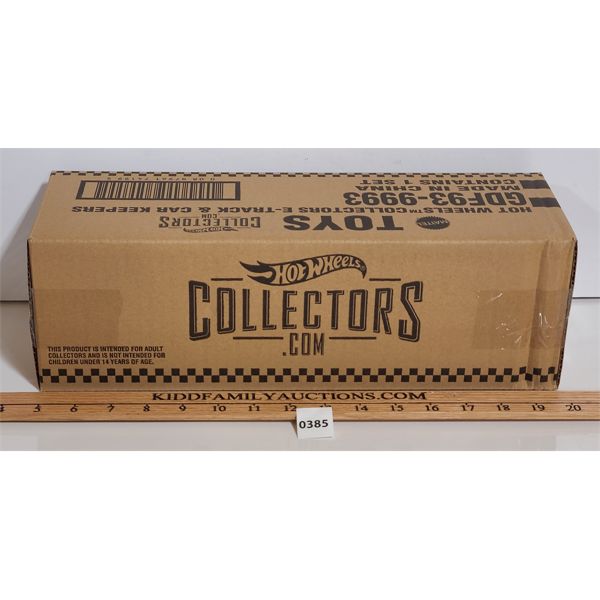 HOT WHEELS COLLECTORS E-TRACK AND CAR KEEPERS - SEALED