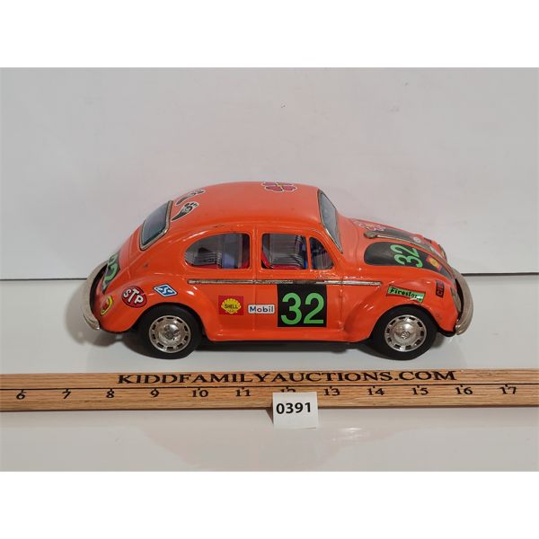 TIN VOLKSWAGON BATTERY OPERATED CAR - 10in LONG