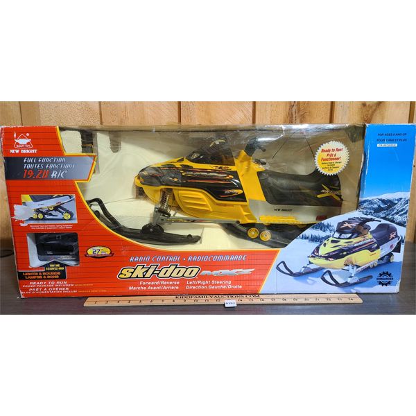 RACING CONTROL SKI-DOO MXZ RC TOY - AS NEW