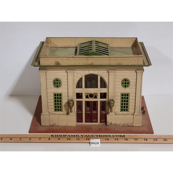 METAL LIONEL CITY STATION - 9 x 9.25 x 13.5in