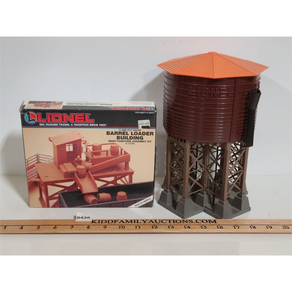 LIONEL BARREL LOADER BUILDING AND #138 WATER TOWER