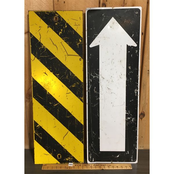 LOT OF 2 - METAL STREET SIGNS