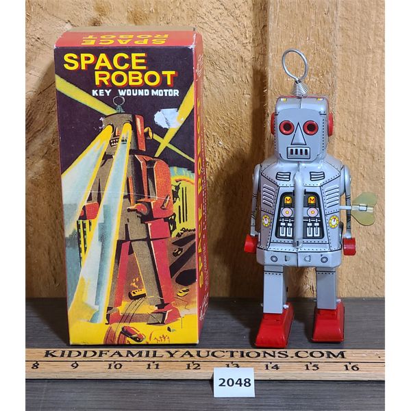 SPARKING TIN SPACE ROBOT WIND-UP TOY W/ BOX - MADE IN CHINA 