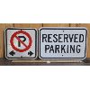 Image 1 : LOT OF 2 - METAL PARKING SIGNS 