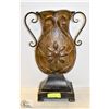 Image 1 : VINTAGE 18" METAL BRONZE PLANT FLOWER STAND