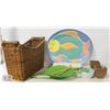 Image 1 : LOT OF VARIOUS HOUSEWARE + DECOR