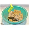 Image 1 : SMALL DISH OF PETRIFIED WOOD