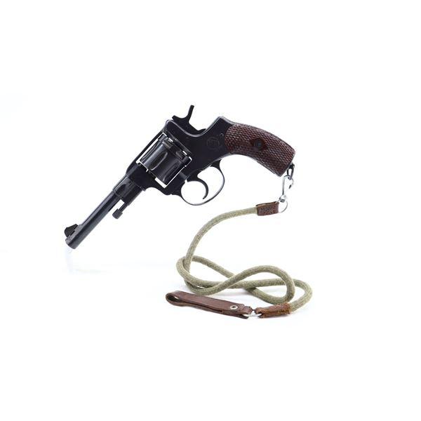 RUSSIAN NAGANT, MODEL: 1895, CALIBER: 7.62 NAGANT REVOLVER