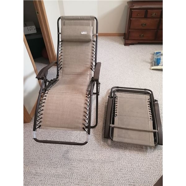 2 x Infinity Chairs (Brand New)