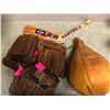 Image 2 : Group of vintage sports gear - 3 baseball gloves/ Everlast speed bag & Easton JR 99 hockey stick bla