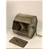 Image 2 : Vintage metal hand crank butter churn