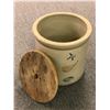 Image 2 : Red Wing Union Stoneware Co. Minn., USA 4 gallon crock w/ added wooden lid
