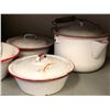 Image 2 : 5 pcs. of antique enamelware - White w/ red trim