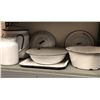 Image 1 : 8 pcs. of antique enamelware - White w/ black trim