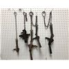 Image 1 : Group of 5 vintage assorted animal leg-hold traps