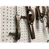 Image 2 : Group of 5 vintage assorted animal leg-hold traps