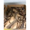 Image 1 : Box of 11 assorted vintage animal leg-hold traps