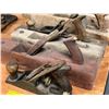 Image 3 : Group of 6 antique wooden woodworkers planes