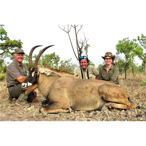 CLUB FAUNE: 7-Day West African Savannah Buffalo OR Roan Antelope Hunt for One Hunter and One Non-Hun
