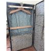 Image 3 : Hartman Cushion Top Wardrobe Trunk- 40"W X 16"H X 21"D