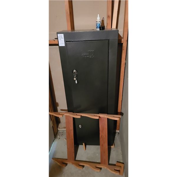 Homak Gun Safe. Cat C.