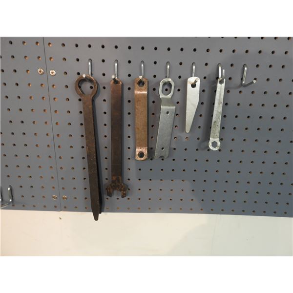 Assorted adjustment tools with box