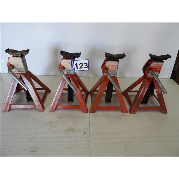 (4) 2 ton axel stands - all are straight, no bends