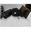 Image 3 : Clevis hitch 2" receiver, drawbar lock unused, pintle hook with mounting plate