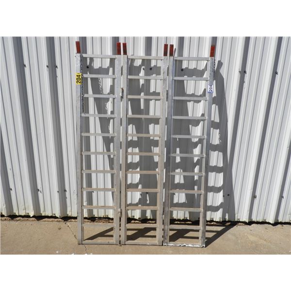 Erickson tri-fold alluminum ramp 72"L x 50"W - very good condition - no cracks