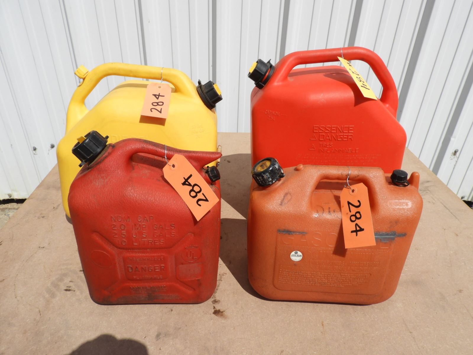 20L Yellow Diesel Jerry can with vent, 25L red gas Jerry can like new
