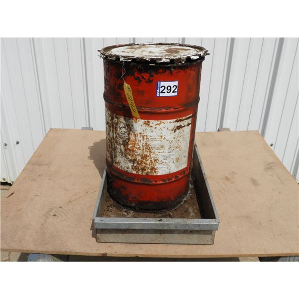Grease barrel with tray, Esso multipurpose grease, approximately15L