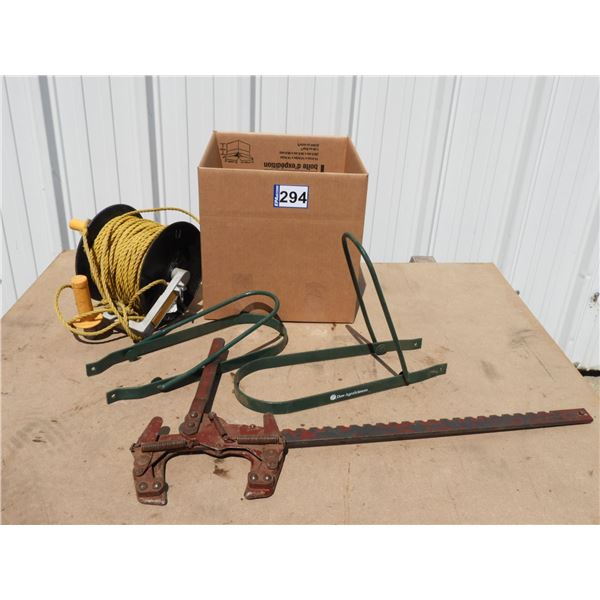 (1) wire tightener, (2) new gate latches, 1 spoon nylon rope