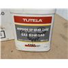 Image 3 : (3) Tutela (CNH) Hypoid gear oil 85W-140 x 3.75L (new unopened) and (1) opened with 3L remaining.