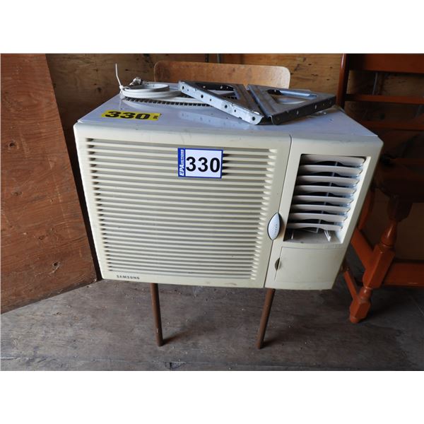 Samsung wall mount air conditioning unit- 15 V, 6.7 A, 9.8 EER Model AW0700, 7000BTU/hr