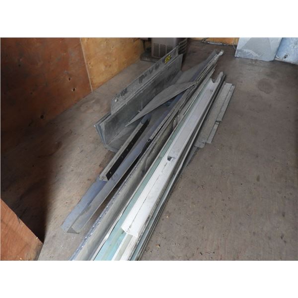 Roof caps, chimneys, ducting, flashing - many pieces