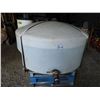 Image 1 : 420 gal Truck box water tank fits between wheel wells 68" W top x 50" W base x 36" H, 1.6 m3, 2" bul