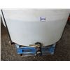 Image 4 : 420 gal Truck box water tank fits between wheel wells 68" W top x 50" W base x 36" H, 1.6 m3, 2" bul