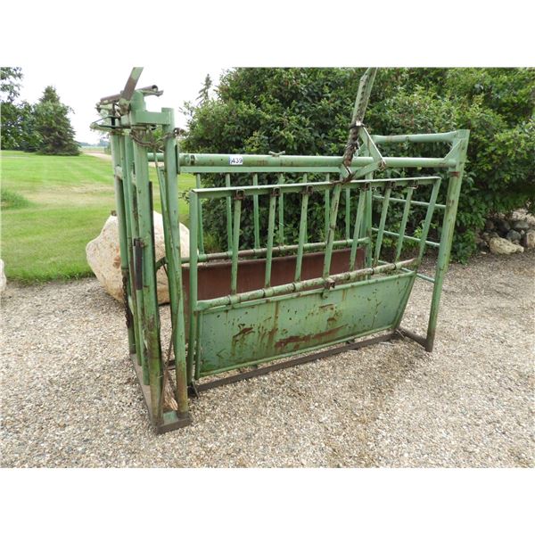 Flexicoil cattle squeeze, head gate and drop sides, 90" L x 48" W x 80"H, everything works well, wit