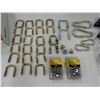 Image 1 : (20 square clamps 2 1/1" x 3" (unused), (4) carabiners (unused), cable clamps (unused), (3) bearing