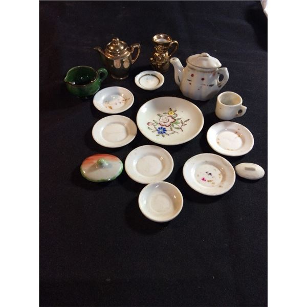 Miniature tea set miscellaneous